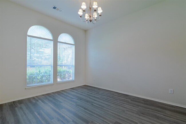 Building Photo - 10412 Colfax Dr