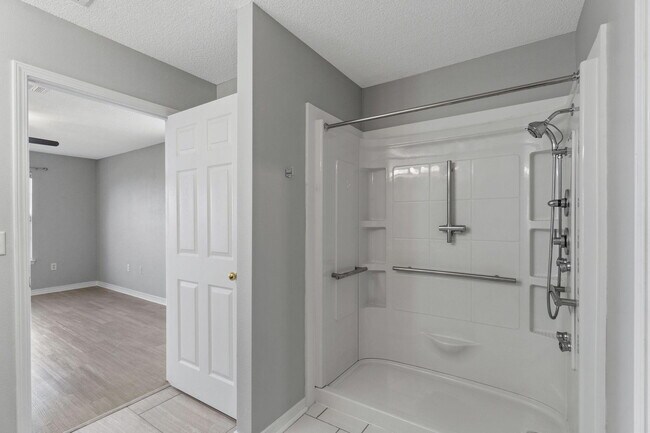 Building Photo - 742 Saltair Ln