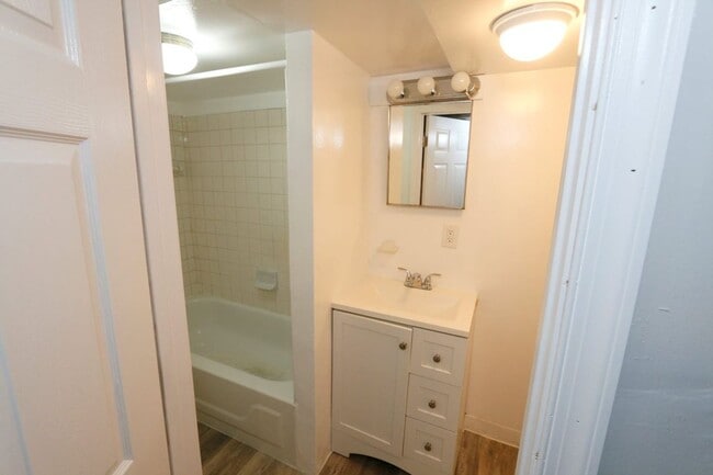 Building Photo - Lovely 3 bedroom home near Howard Universt...