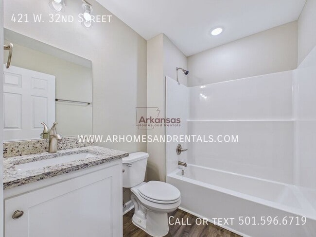 Building Photo - 421 W 32nd St