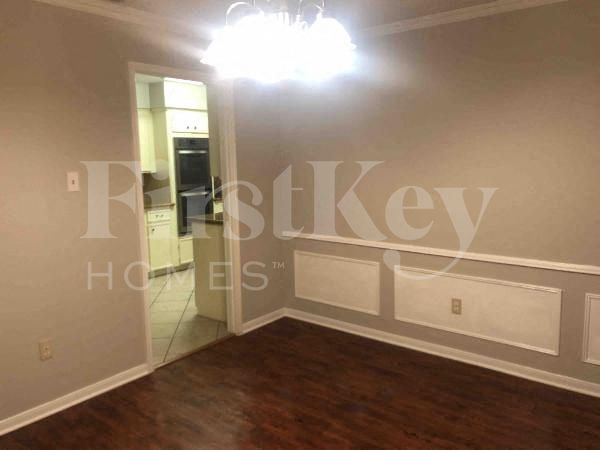 Building Photo - 18111 Fireside Dr