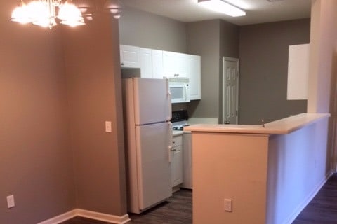Breakfast area off kitchen, open to den - 633 McKenna Cir
