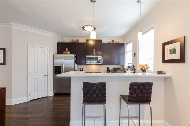 Building Photo - 1155 Glenridge Pl NE