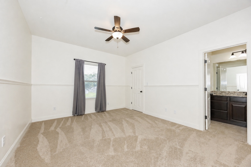Building Photo - 37436 Amalfi Dr