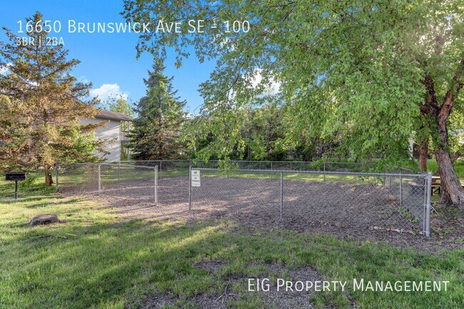 Building Photo - 16650 Brunswick Ave SE