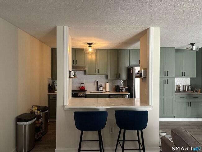 Building Photo - 10 Sugar Maple Ln