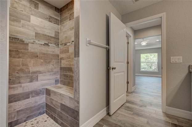 Building Photo - 129 Glades Dr