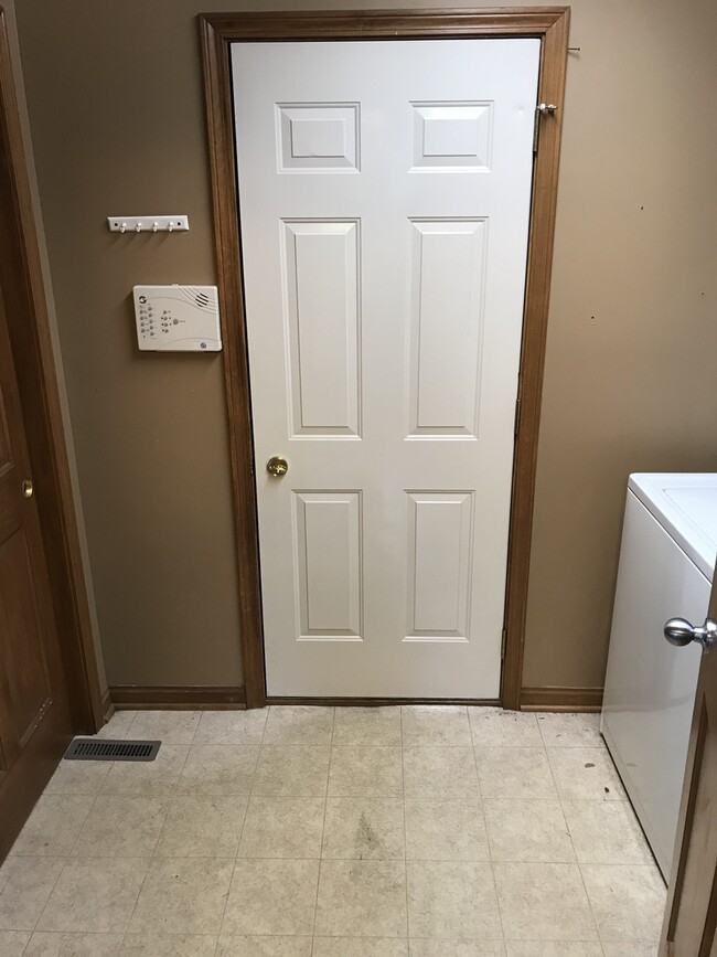 Building Photo - 5726 Fox Mill Run