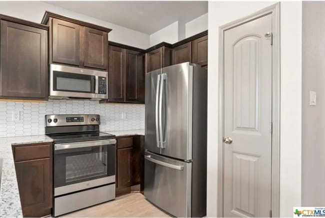 Building Photo - 3 Bedroom / 2 Bathroom Townhome – Copperas Cove - Coming Soon