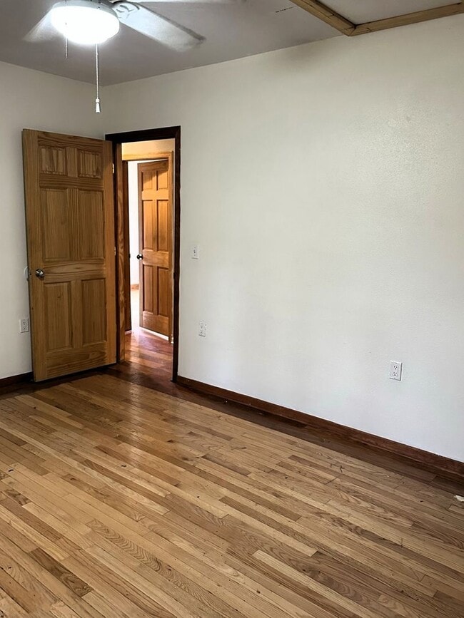Building Photo - 3BR | 2BA | 1 Car Home in Whitewater