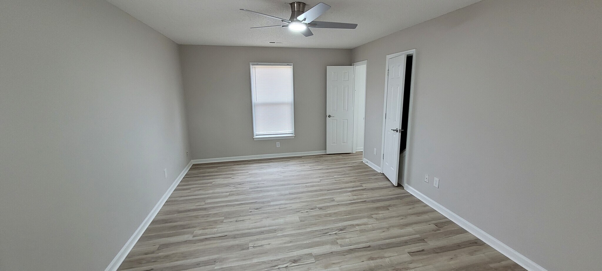 Building Photo - 4505 Southern Webbing Mill Rd