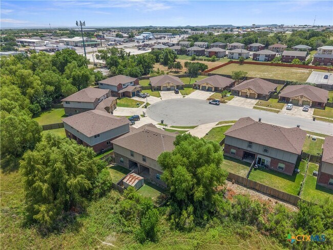 Building Photo - 1105 Grace Point Dr