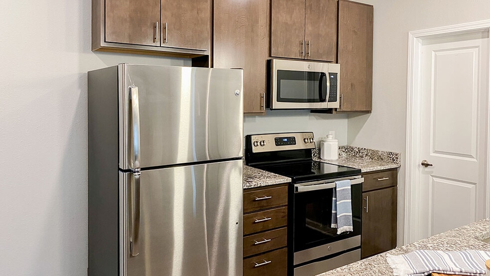 Modern Kitchen with Stainless Steel Appliances - Latitude 41