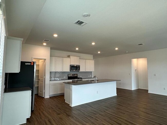 Building Photo - 232 Golden Grove Pkwy