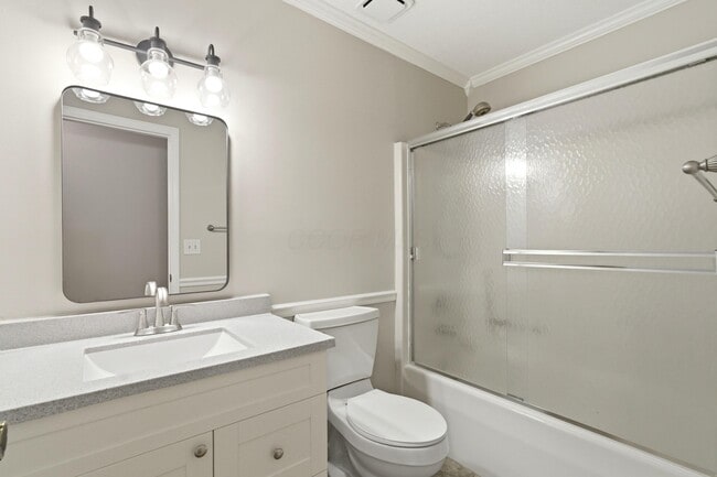 Building Photo - 2688 Bellwood Ave