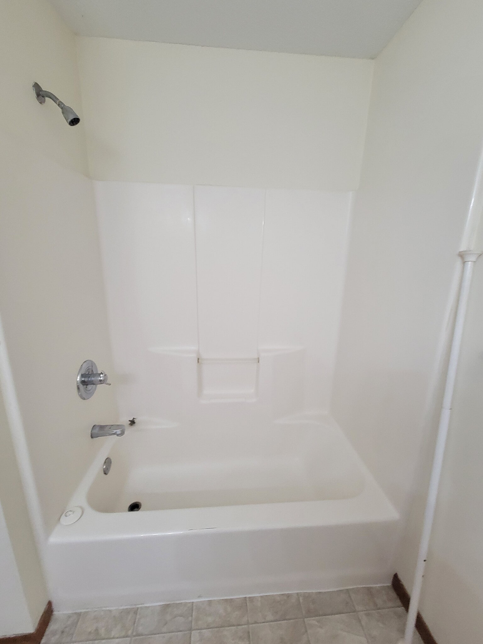 Building Photo - 855 Highview Dr