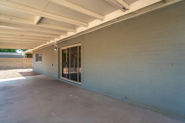 Building Photo - 8232 E Valley View Rd