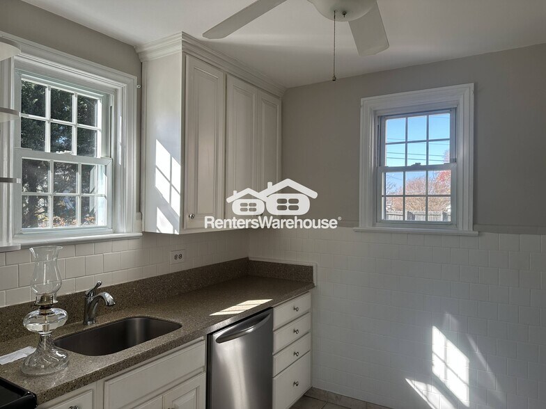 Building Photo - 3203 Glendale Ave