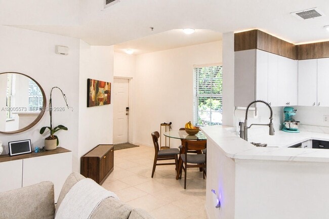 Building Photo - 8940 NE 8th Ave