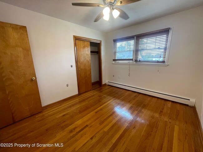 Building Photo - 708 Woodmere Ave