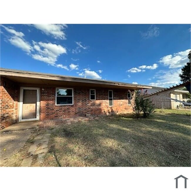 Building Photo - 1509 Hardwood Grove St