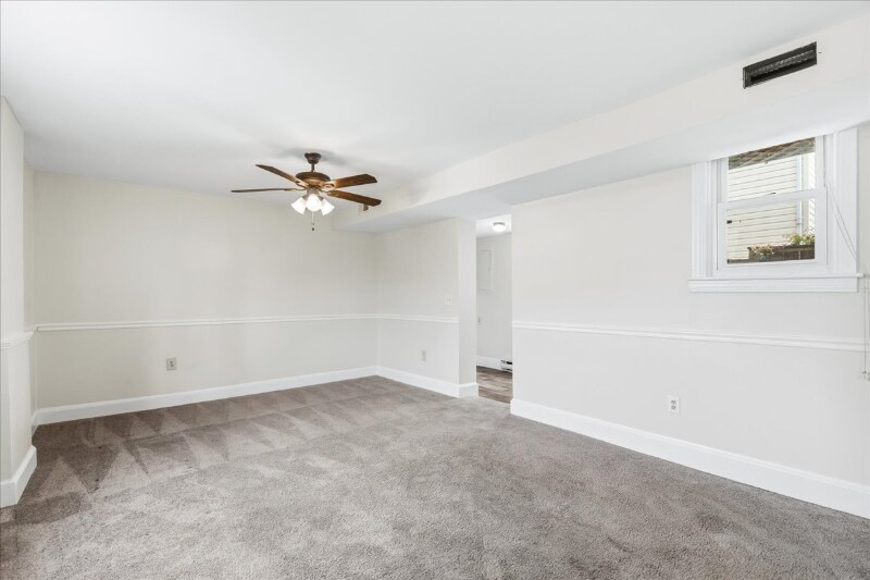 Building Photo - 100 E 8th St