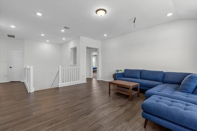 Building Photo - 201 Texas Jack Dr