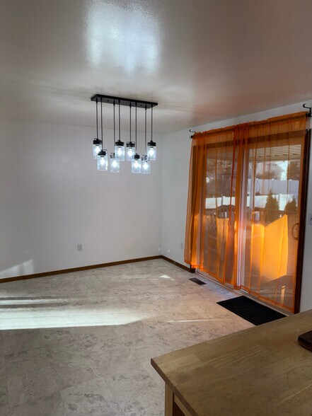 Building Photo - 4120 E Congress Ave