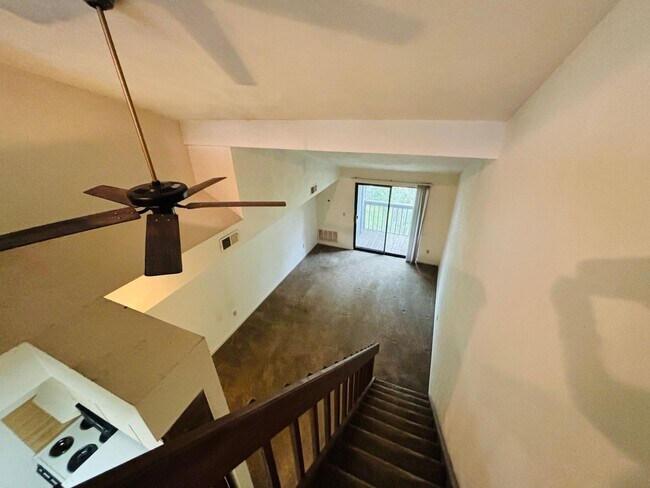 Building Photo - 507 Sunridge Dr