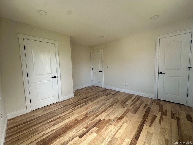 Building Photo - 1 Alvin St