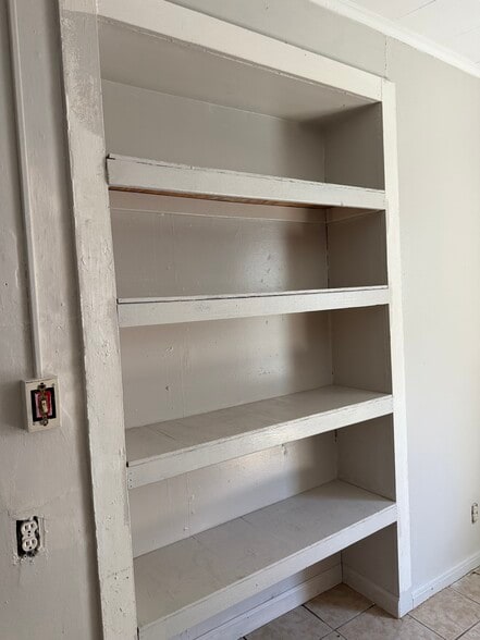 Built in Shelves - Kitchen - 41 Derby St