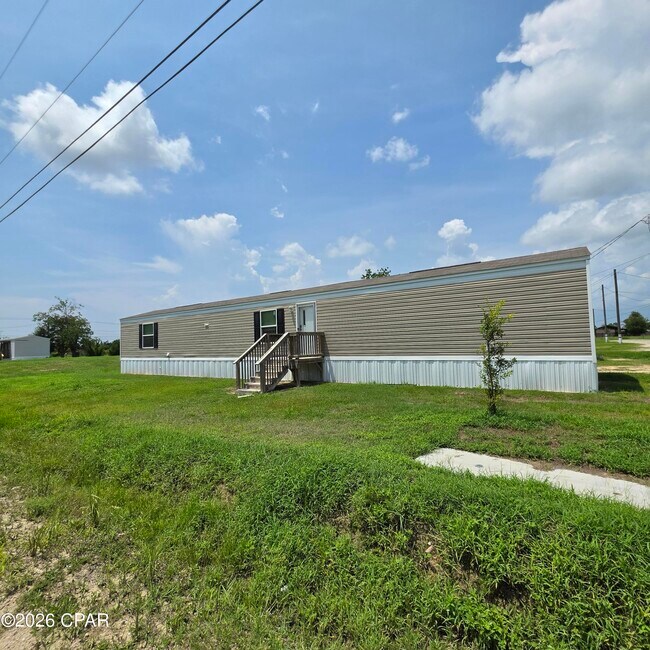 Building Photo - 5921 Nadine Rd