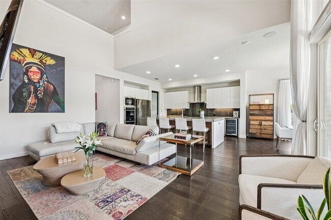 Building Photo - 5008 Statesman Ln