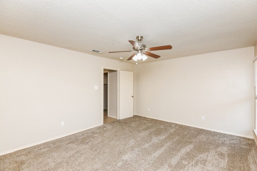 Building Photo - 5306 Ridge Springs Ct