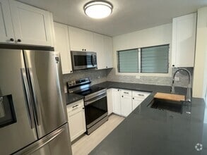 Building Photo - Available now - 2 bedroom / 2 bath / 1 cov...