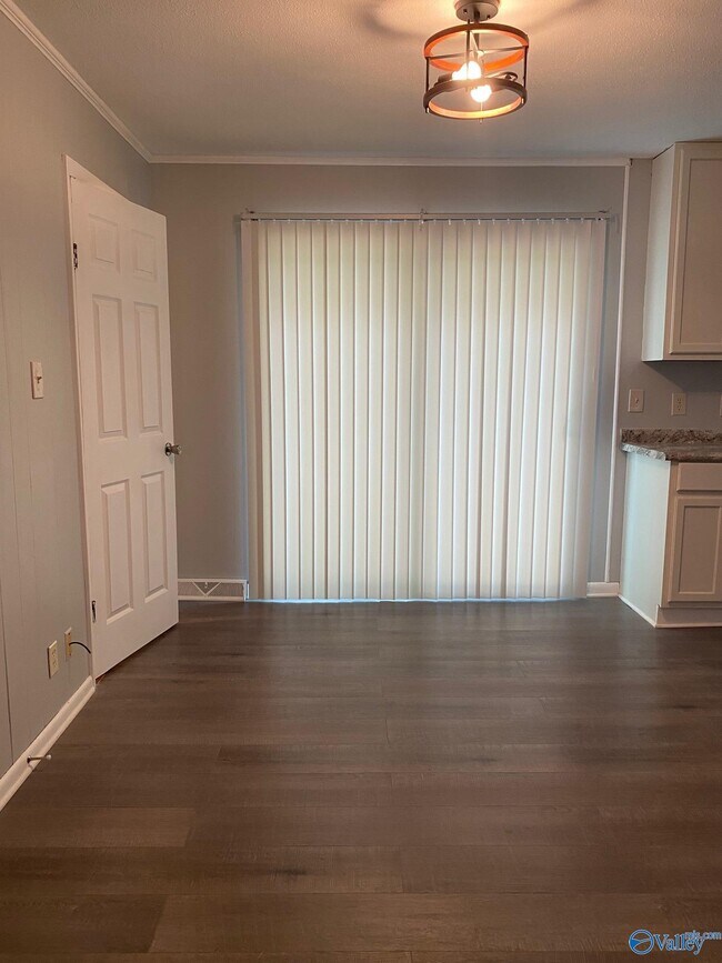 Building Photo - 1010 Council St