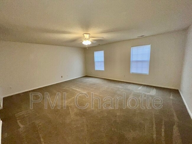 Building Photo - 5787 Dove Point Dr SW