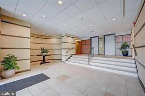Building Photo - 666 W Germantown Pike