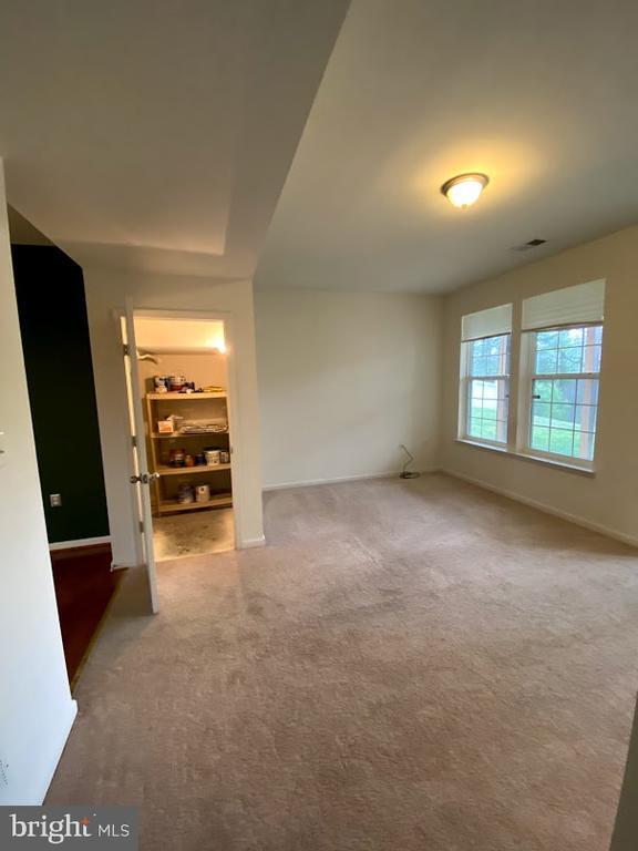 Building Photo - 120 Woodman Ct