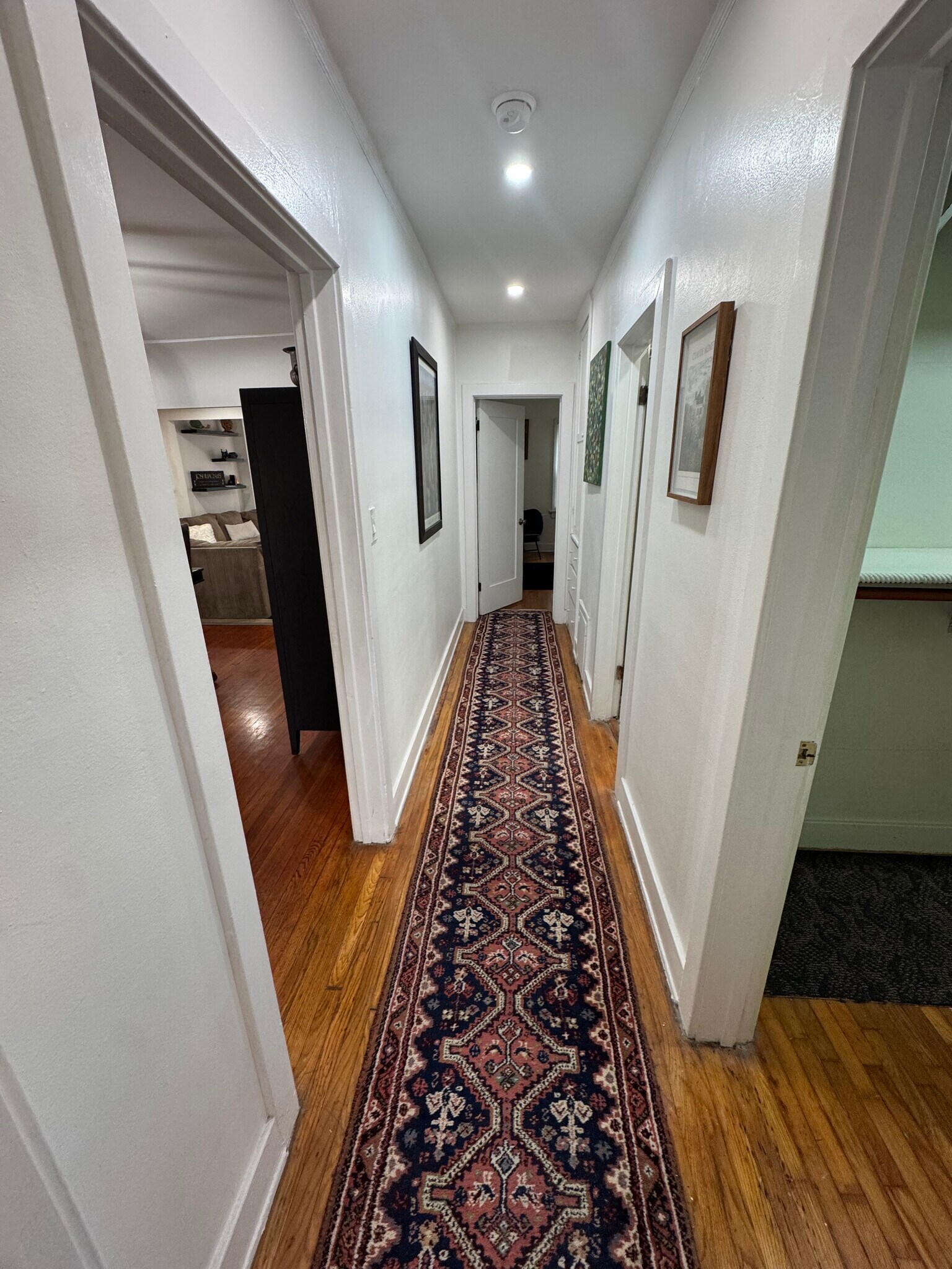 Building Photo - 1056 S Redondo Blvd