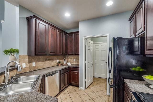 Building Photo - 8738 Manhattan Ave