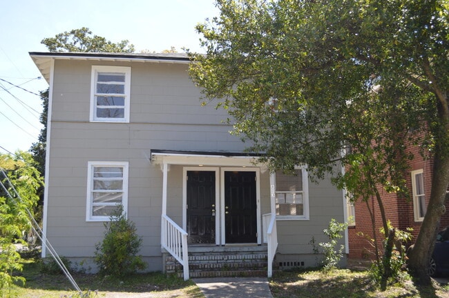 Primary Photo - 803 Acosta St