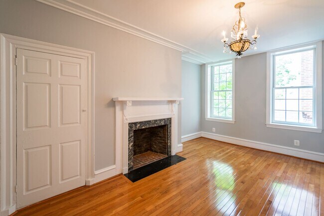 Building Photo - 535 Spruce St
