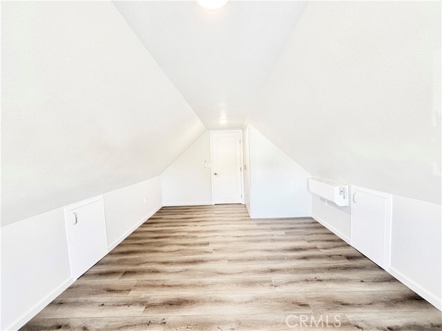 Building Photo - 401 W Erna Ave