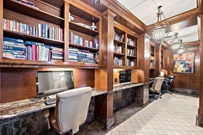 Building Photo - 3525 Sage Rd