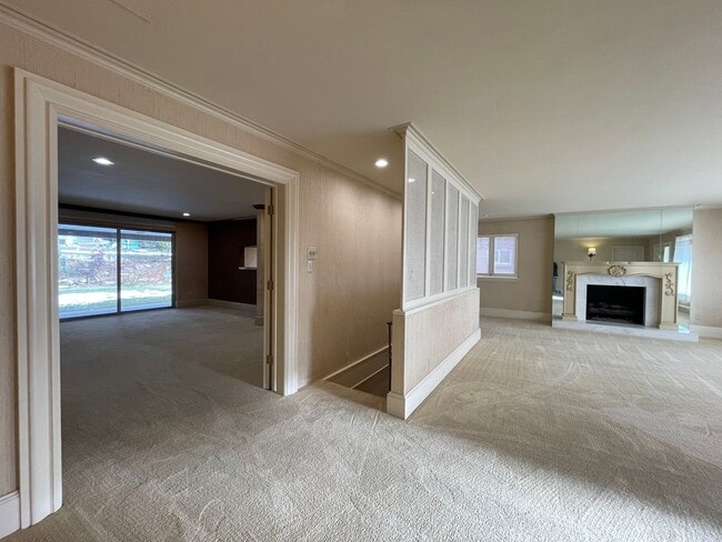 Building Photo - Gorgeous Mid-Century Modern Home Adjacent to BYU