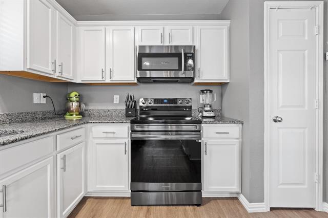Building Photo - 9937 Amosite Dr