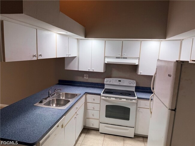 Building Photo - 1716 SW 15th Pl