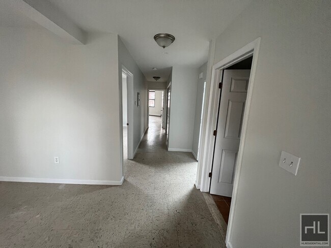 Building Photo - 3 AVENUE