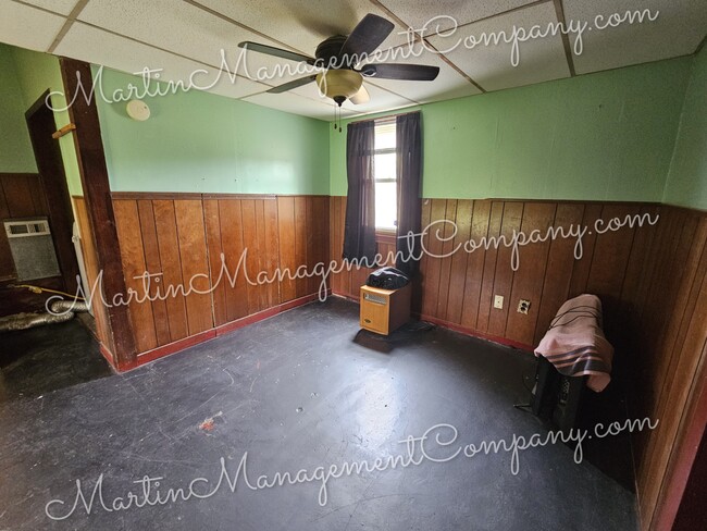 Building Photo - 316 W Henry St
